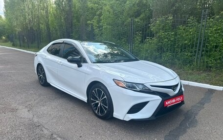 Toyota Camry, 2019 год, 2 599 000 рублей, 3 фотография