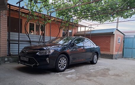 Toyota Camry, 2016 год, 1 750 000 рублей, 2 фотография