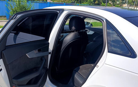 Audi A4, 2016 год, 2 300 000 рублей, 6 фотография