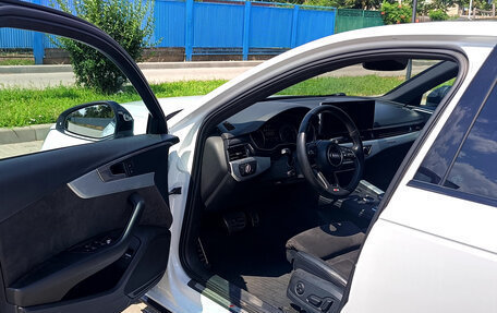 Audi A4, 2016 год, 2 300 000 рублей, 5 фотография