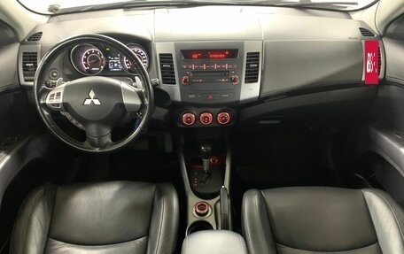 Mitsubishi Outlander III рестайлинг 3, 2010 год, 1 299 000 рублей, 9 фотография