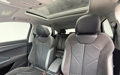 Audi Q3 Sportback, 2022 год, 2 885 000 рублей, 15 фотография