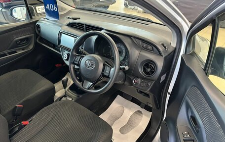 Toyota Vitz, 2017 год, 1 149 999 рублей, 10 фотография