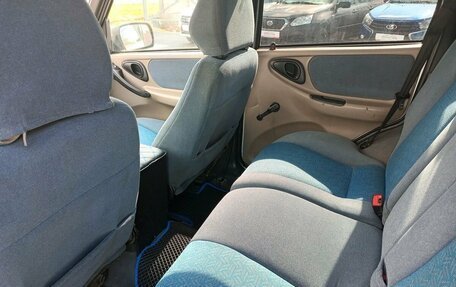 Chevrolet Niva I рестайлинг, 2005 год, 260 000 рублей, 19 фотография