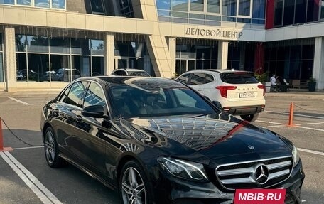 Mercedes-Benz E-Класс, 2020 год, 3 500 000 рублей, 6 фотография