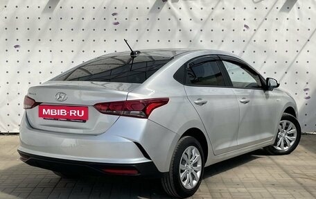 Hyundai Solaris II рестайлинг, 2021 год, 1 580 000 рублей, 4 фотография