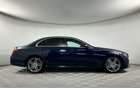 Mercedes-Benz E-Класс, 2020 год, 3 239 000 рублей, 4 фотография