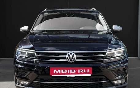 Volkswagen Tiguan II, 2019 год, 3 050 000 рублей, 2 фотография