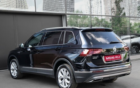 Volkswagen Tiguan II, 2019 год, 3 050 000 рублей, 7 фотография