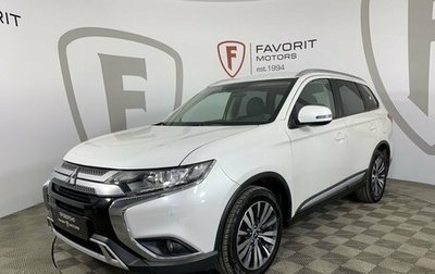 Mitsubishi Outlander III рестайлинг 3, 2019 год, 1 824 000 рублей, 1 фотография