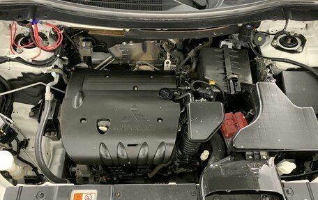 Mitsubishi Outlander III рестайлинг 3, 2019 год, 1 824 000 рублей, 17 фотография