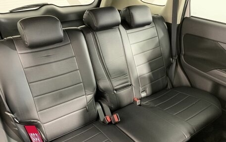 Mitsubishi Outlander III рестайлинг 3, 2019 год, 1 824 000 рублей, 15 фотография