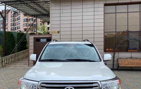 Toyota Land Cruiser 200, 2013 год, 5 700 000 рублей, 3 фотография