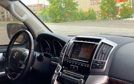 Toyota Land Cruiser 200, 2013 год, 5 700 000 рублей, 20 фотография