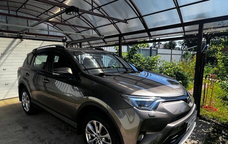 Toyota RAV4, 2018 год, 3 000 000 рублей, 4 фотография