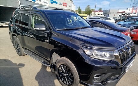 Toyota Land Cruiser Prado 150 рестайлинг 2, 2020 год, 5 800 000 рублей, 2 фотография