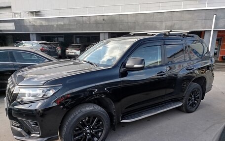Toyota Land Cruiser Prado 150 рестайлинг 2, 2020 год, 5 800 000 рублей, 5 фотография