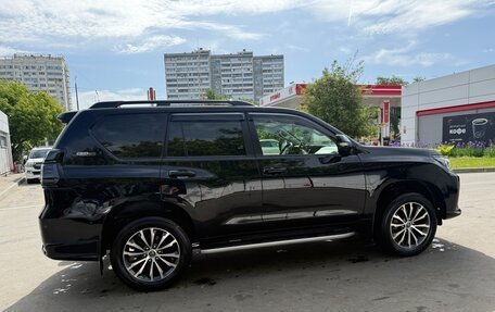Toyota Land Cruiser Prado 150 рестайлинг 2, 2021 год, 7 500 000 рублей, 35 фотография