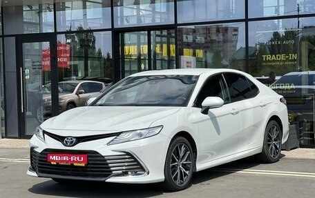 Toyota Camry, 2021 год, 3 240 000 рублей, 1 фотография