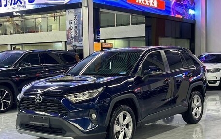 Toyota RAV4, 2022 год, 2 700 000 рублей, 1 фотография