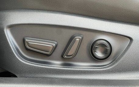 Toyota Camry, 2021 год, 3 240 000 рублей, 26 фотография