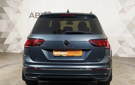 Volkswagen Tiguan II, 2021 год, 2 119 000 рублей, 5 фотография