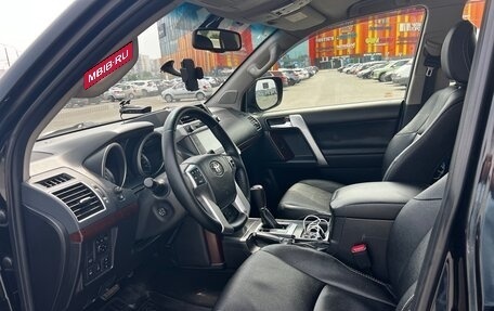 Toyota Land Cruiser Prado 150 рестайлинг 2, 2015 год, 3 400 000 рублей, 9 фотография