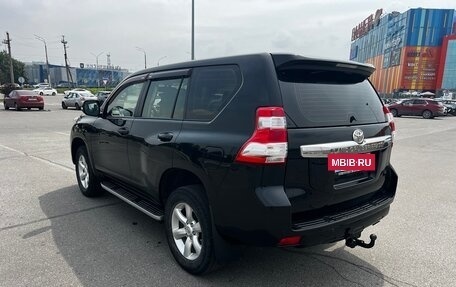 Toyota Land Cruiser Prado 150 рестайлинг 2, 2015 год, 3 400 000 рублей, 5 фотография