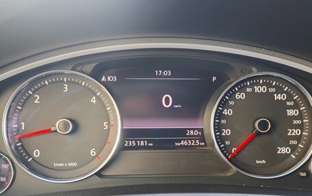 Volkswagen Touareg III, 2011 год, 2 200 000 рублей, 7 фотография