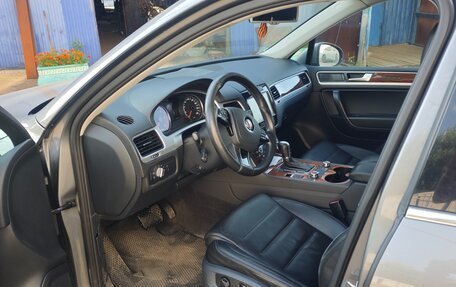 Volkswagen Touareg III, 2011 год, 2 200 000 рублей, 14 фотография