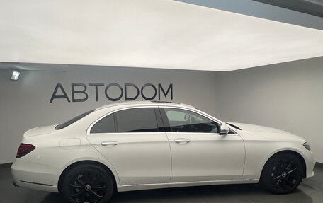 Mercedes-Benz E-Класс, 2018 год, 3 500 000 рублей, 5 фотография