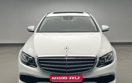 Mercedes-Benz E-Класс, 2018 год, 3 500 000 рублей, 2 фотография