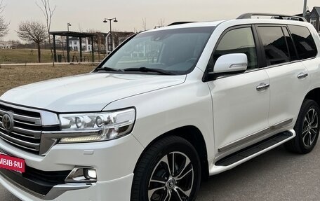 Toyota Land Cruiser 200, 2015 год, 4 650 000 рублей, 4 фотография