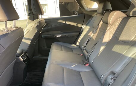 Lexus RX IV рестайлинг, 2025 год, 7 290 000 рублей, 12 фотография