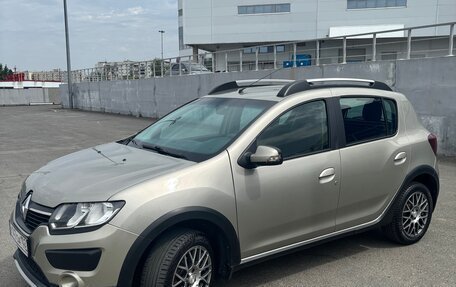 Renault Sandero II рестайлинг, 2017 год, 850 000 рублей, 2 фотография