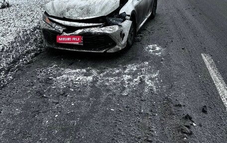 Toyota Camry, 2018 год, 1 500 000 рублей, 6 фотография