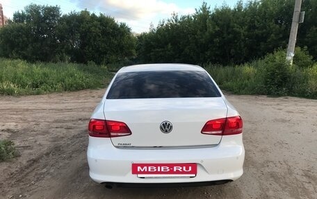 Volkswagen Passat B7, 2013 год, 1 350 000 рублей, 2 фотография