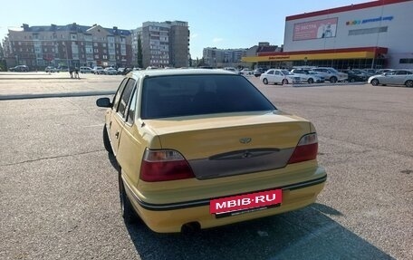 Daewoo Nexia I рестайлинг, 2004 год, 200 000 рублей, 4 фотография
