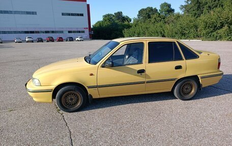 Daewoo Nexia I рестайлинг, 2004 год, 200 000 рублей, 9 фотография
