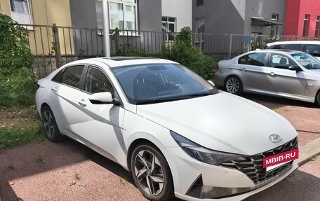 Hyundai Elantra, 2023 год, 1 850 000 рублей, 2 фотография