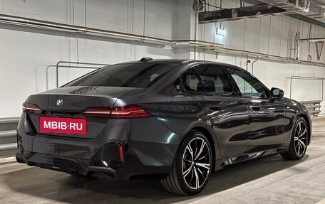 BMW 5 серия, 2023 год, 6 490 000 рублей, 6 фотография