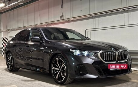 BMW 5 серия, 2023 год, 6 490 000 рублей, 3 фотография