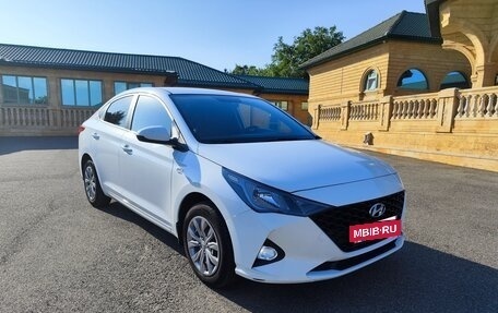Hyundai Solaris II рестайлинг, 2020 год, 1 600 000 рублей, 3 фотография