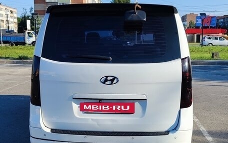 Hyundai H-1 II рестайлинг, 2014 год, 2 750 000 рублей, 4 фотография