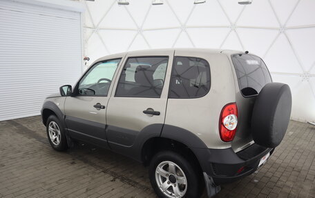 Chevrolet Niva I рестайлинг, 2019 год, 830 000 рублей, 5 фотография