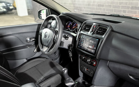 Renault Logan II, 2016 год, 720 000 рублей, 12 фотография