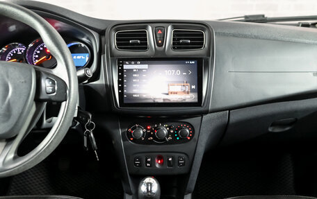 Renault Logan II, 2016 год, 720 000 рублей, 20 фотография
