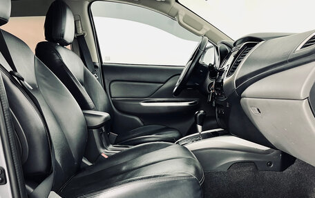 Mitsubishi L200 IV рестайлинг, 2017 год, 2 290 000 рублей, 10 фотография