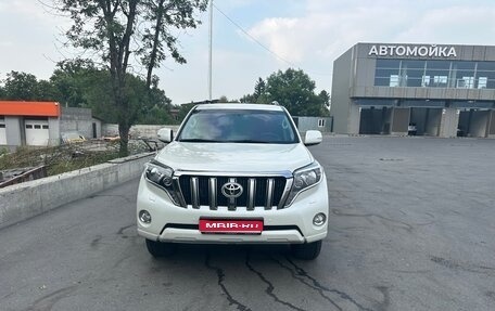 Toyota Land Cruiser Prado 150 рестайлинг 2, 2015 год, 3 900 000 рублей, 1 фотография