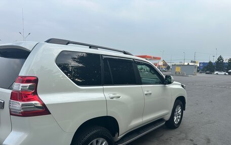 Toyota Land Cruiser Prado 150 рестайлинг 2, 2015 год, 3 900 000 рублей, 4 фотография